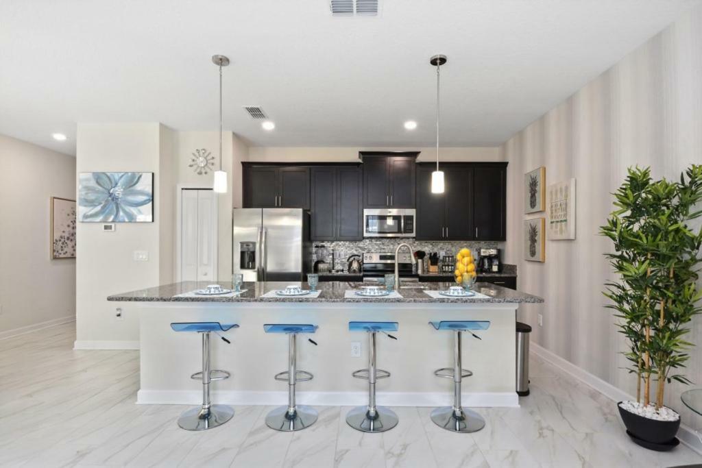 Super Nice Townhome Near Disney With Private Pool คิสซิมมี ภายนอก รูปภาพ