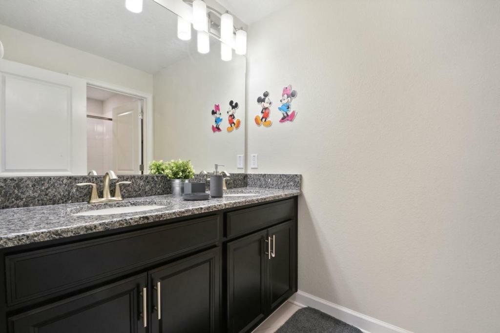 Super Nice Townhome Near Disney With Private Pool คิสซิมมี ภายนอก รูปภาพ